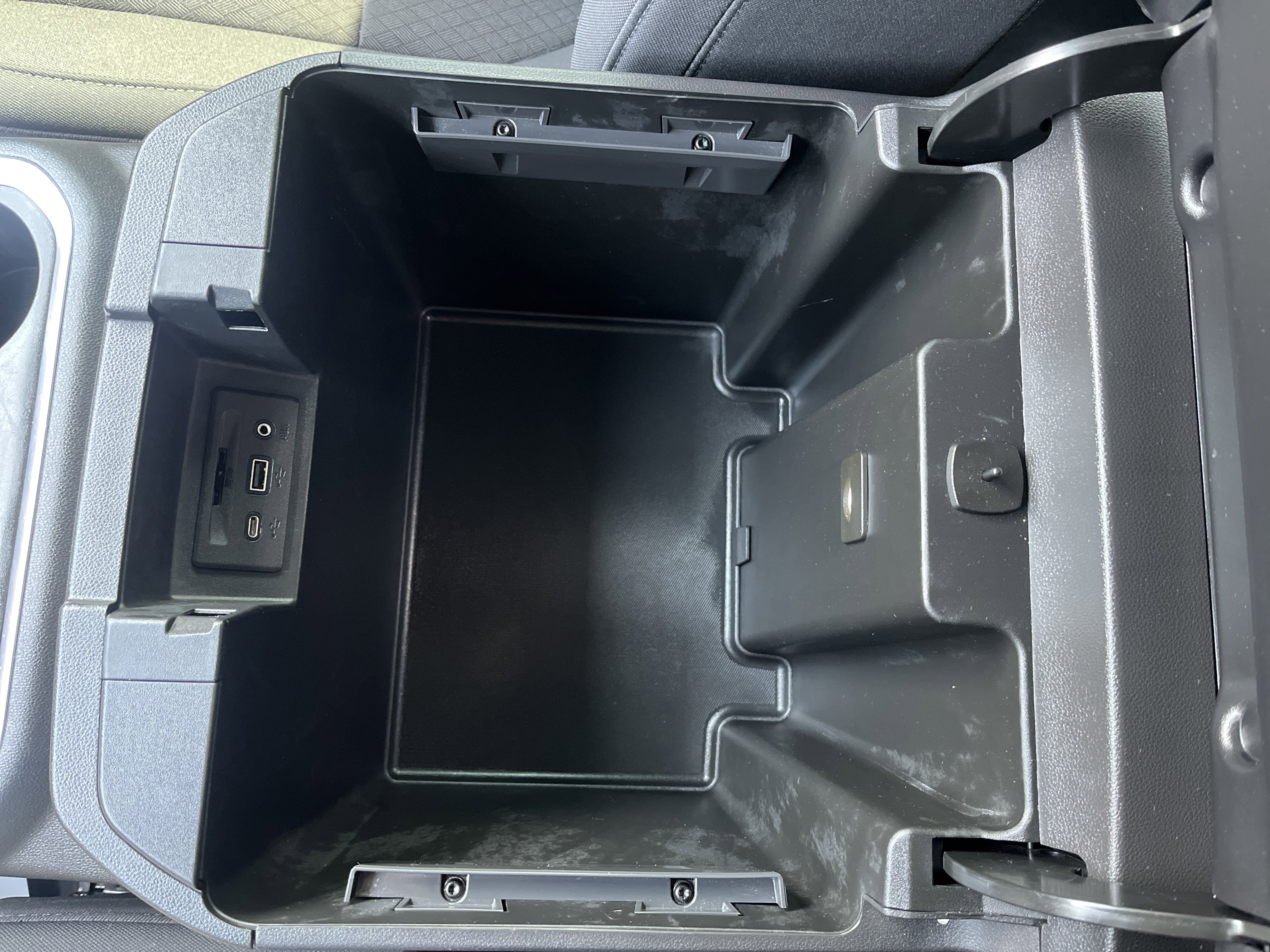 Used 2020 Chevrolet Silverado 1500 LT Trail Boss image 30