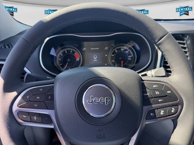 Used 2022 Jeep Cherokee Limited AWD/4WD image 18