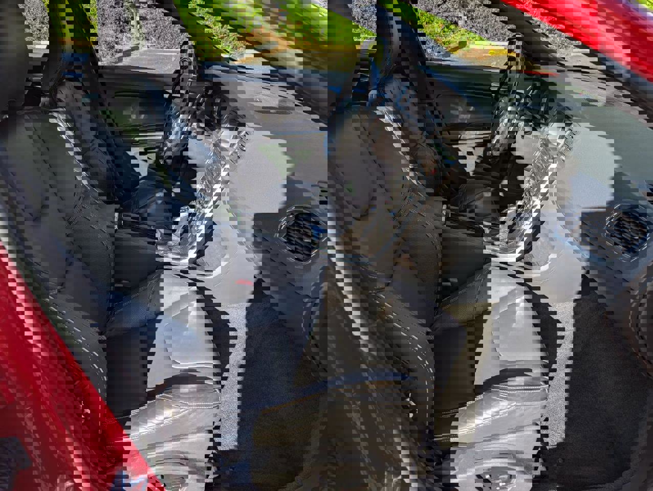 Used 2015 Volvo V60 T6 R-Design Platinum image 22