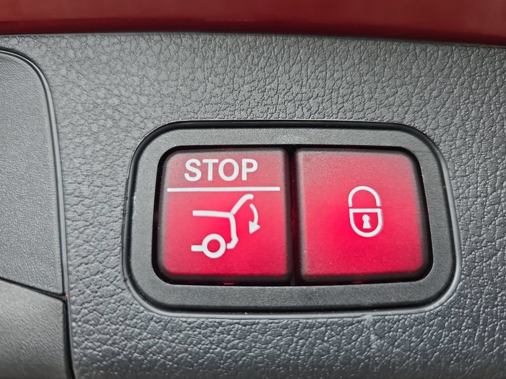 Used 2026 Mercedes-Benz GLB 250 image 16