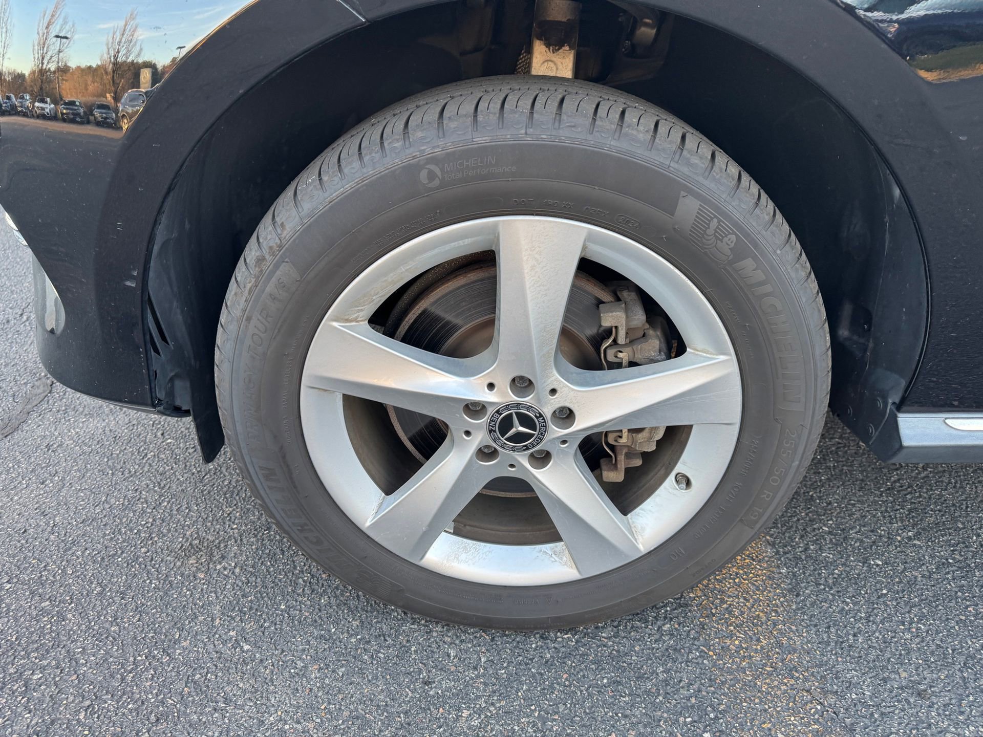 Certified 2019 Mercedes-Benz GLE 400 4MATIC image 4