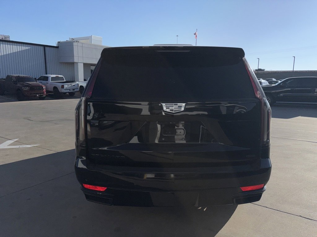 Used 2021 Cadillac Escalade Sport Platinum w/ LPO, ONYX Package image 4
