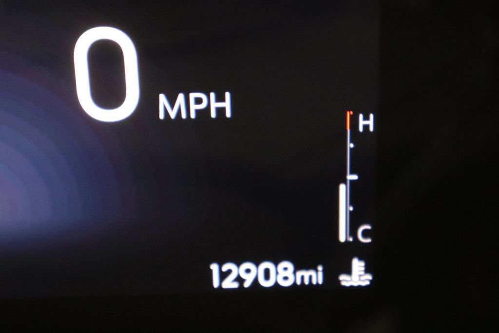 Used 2025 Buick Encore GX Sport Touring w/ Advanced Technology Package FWD image 29