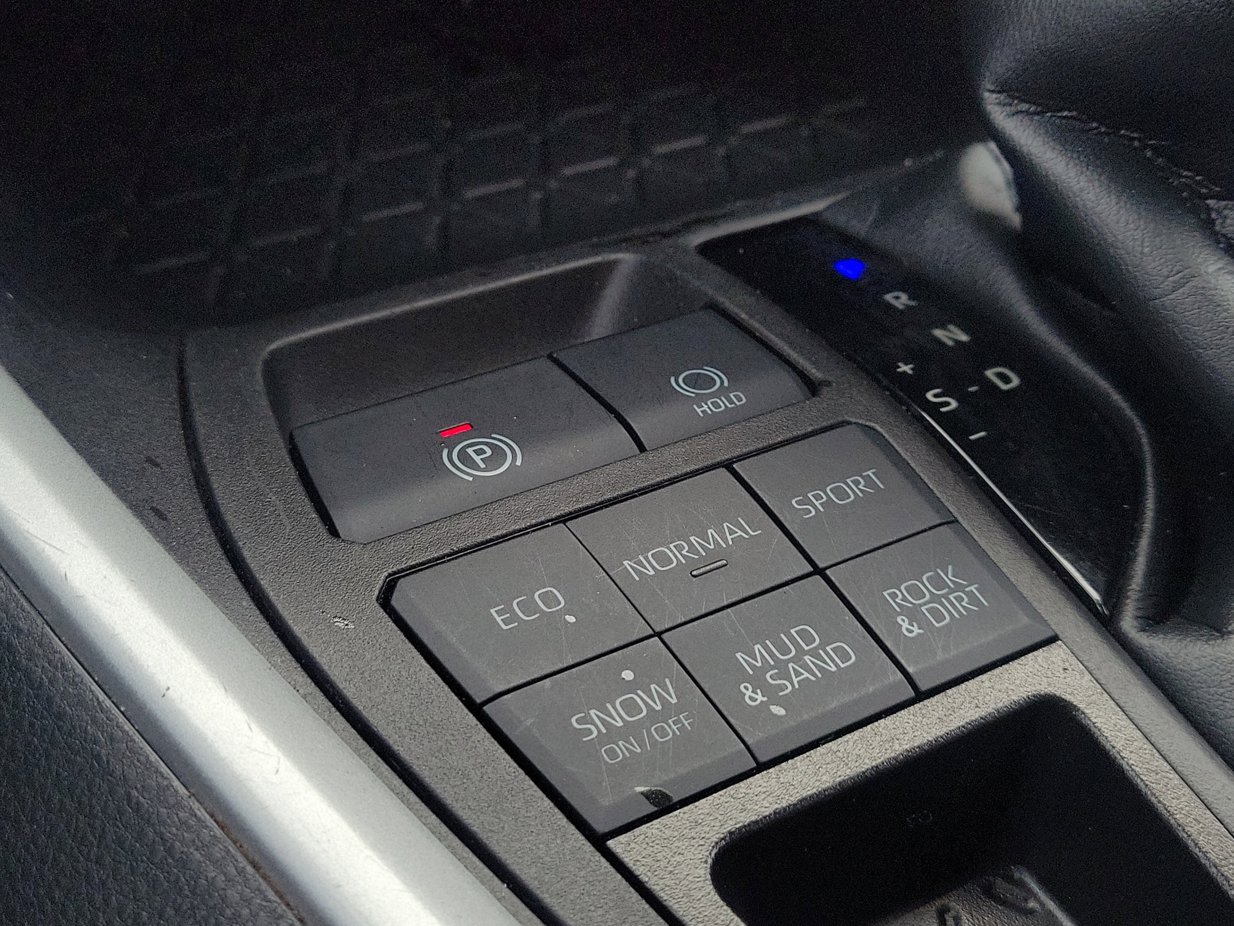 Used 2023 Toyota RAV4 XLE image 30