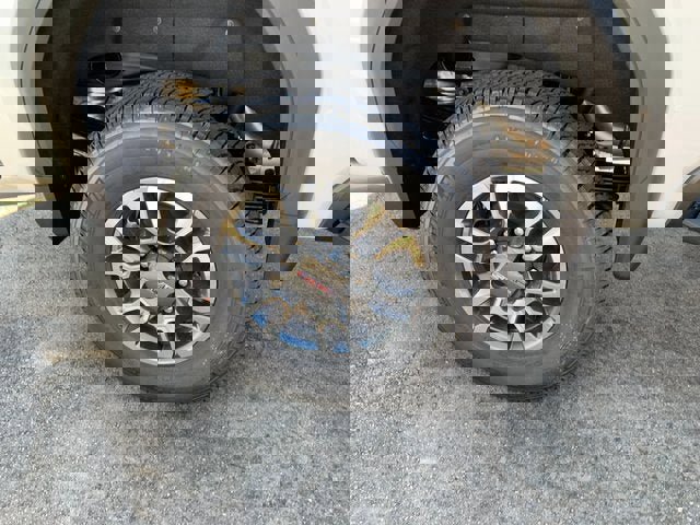 New 2025 GMC Sierra 2500 SLT w/ SLT Convenience Package image 5