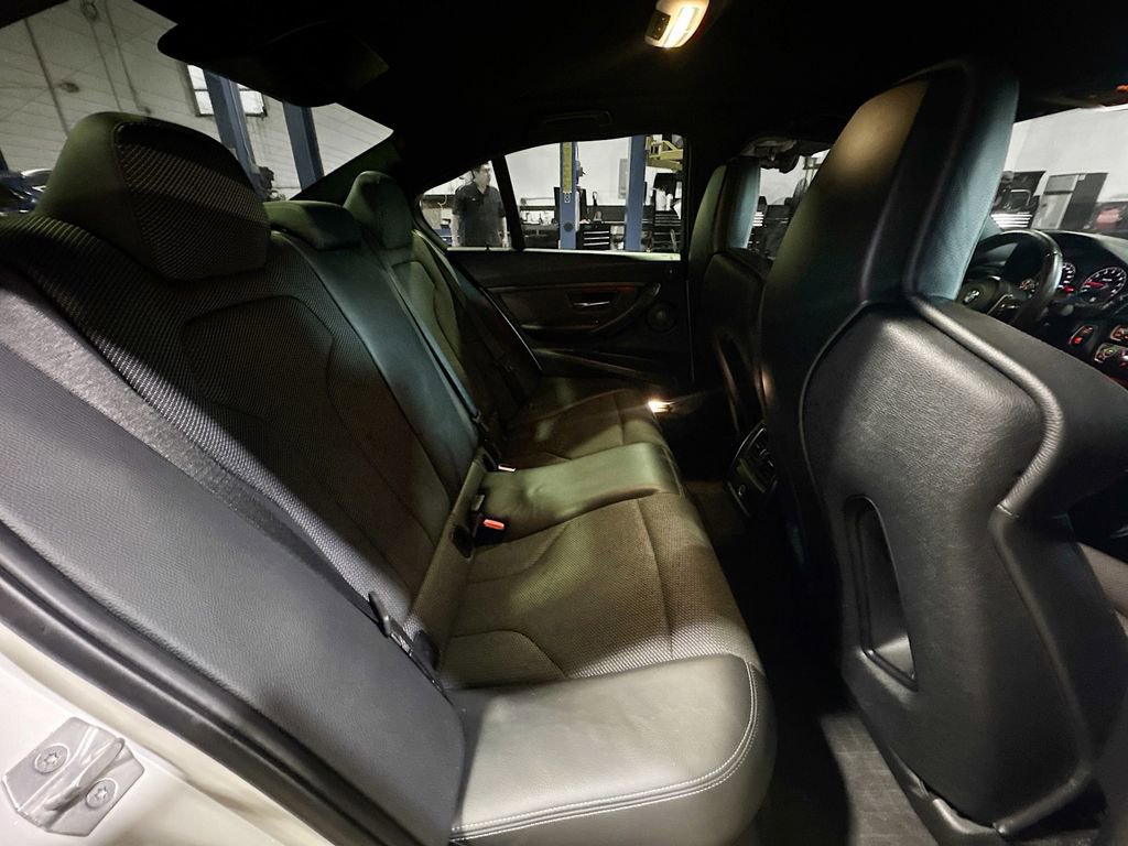 Used 2018 BMW M3 Base image 27