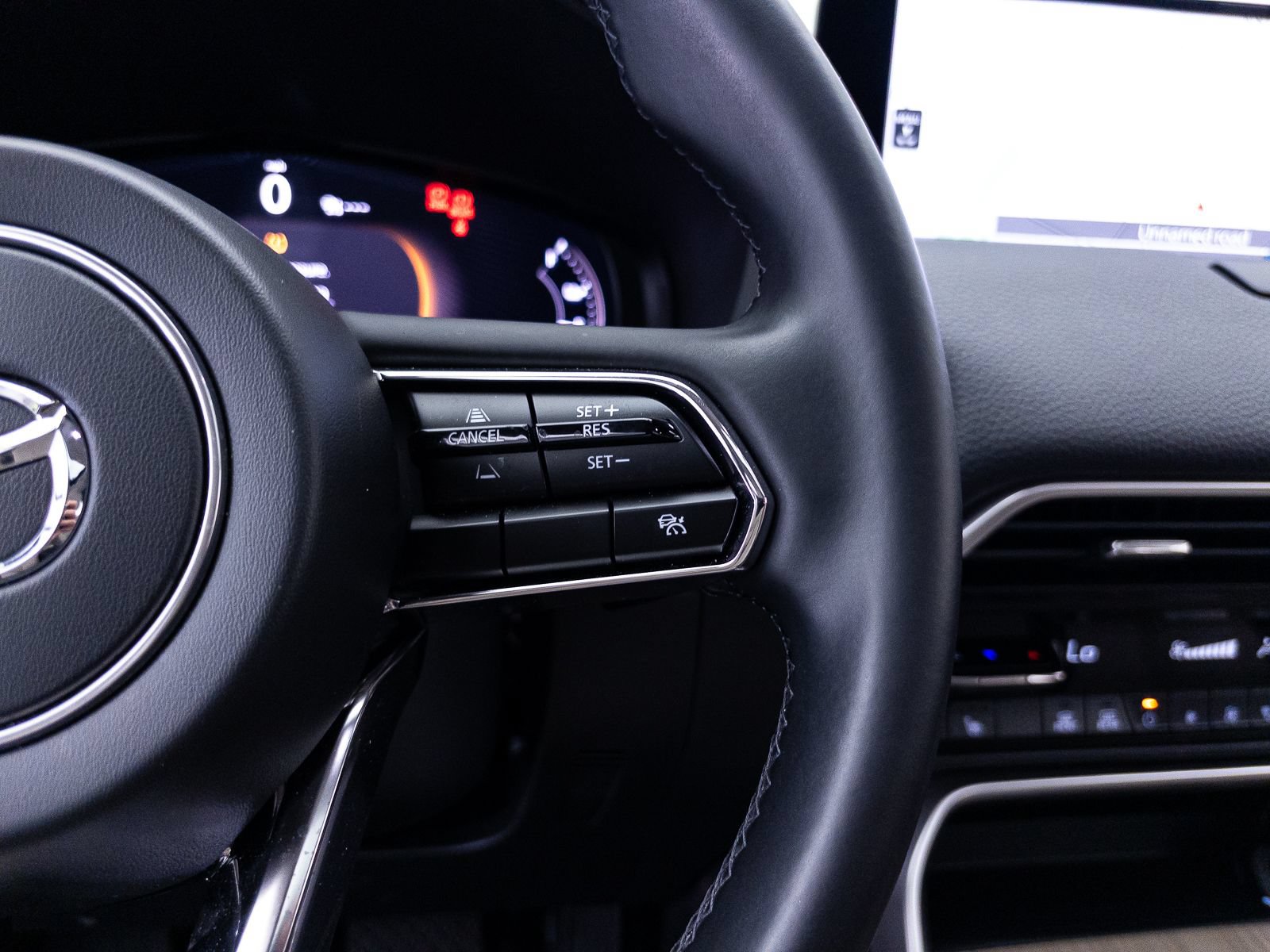 Used 2025 MAZDA CX-90 Plug-In Hybrid w/ Preferred AWD/4WD image 35