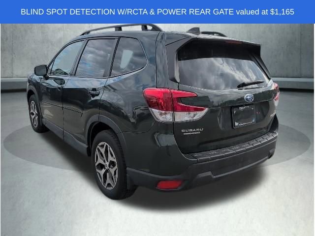 Used 2023 Subaru Forester Premium image 3