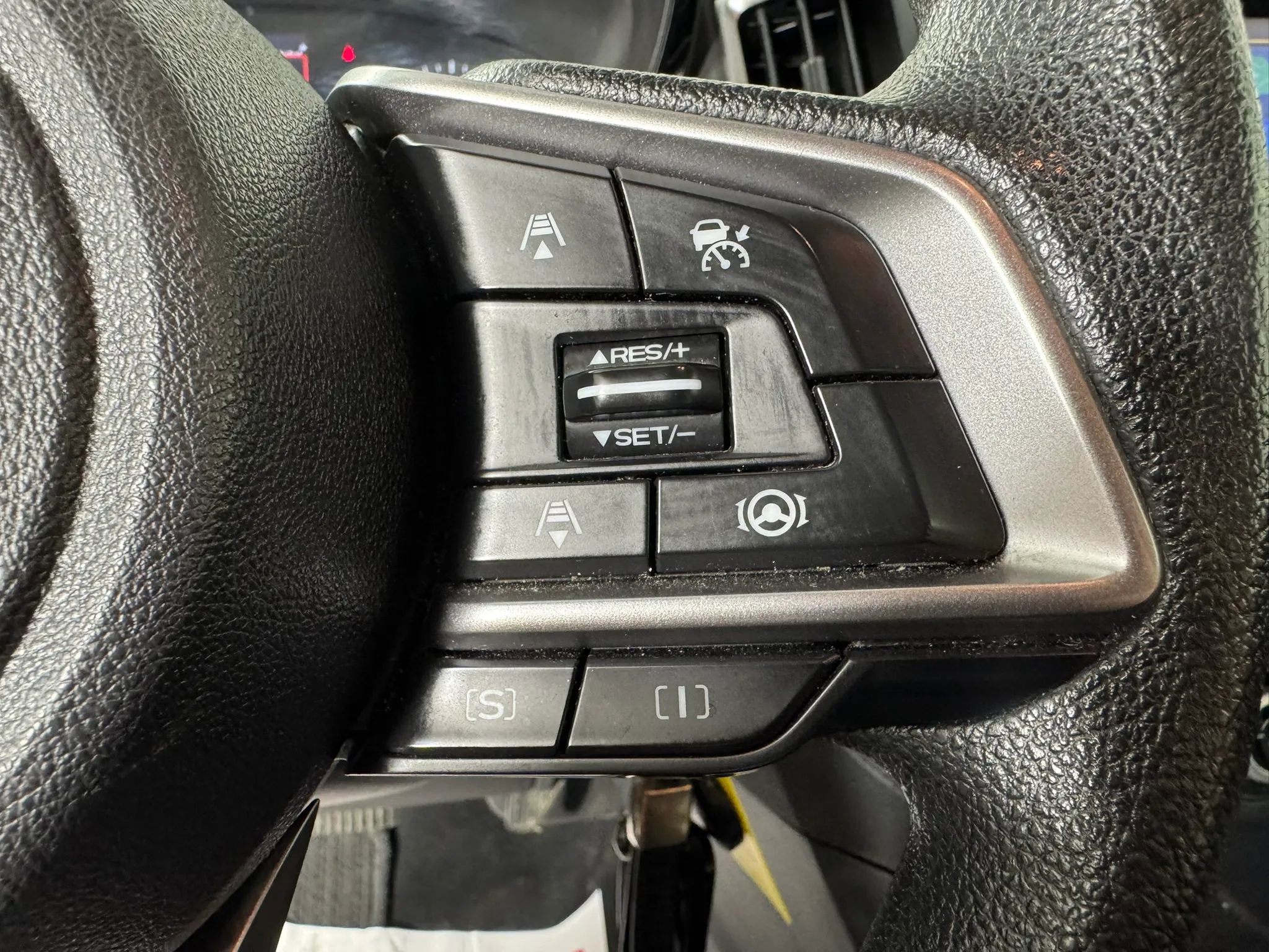 Used 2021 Subaru Crosstrek 2.0i AWD/4WD image 16