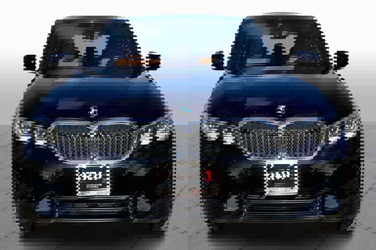 Used 2019 BMW 330i Sedan w/ Driving Assistance Package image 3