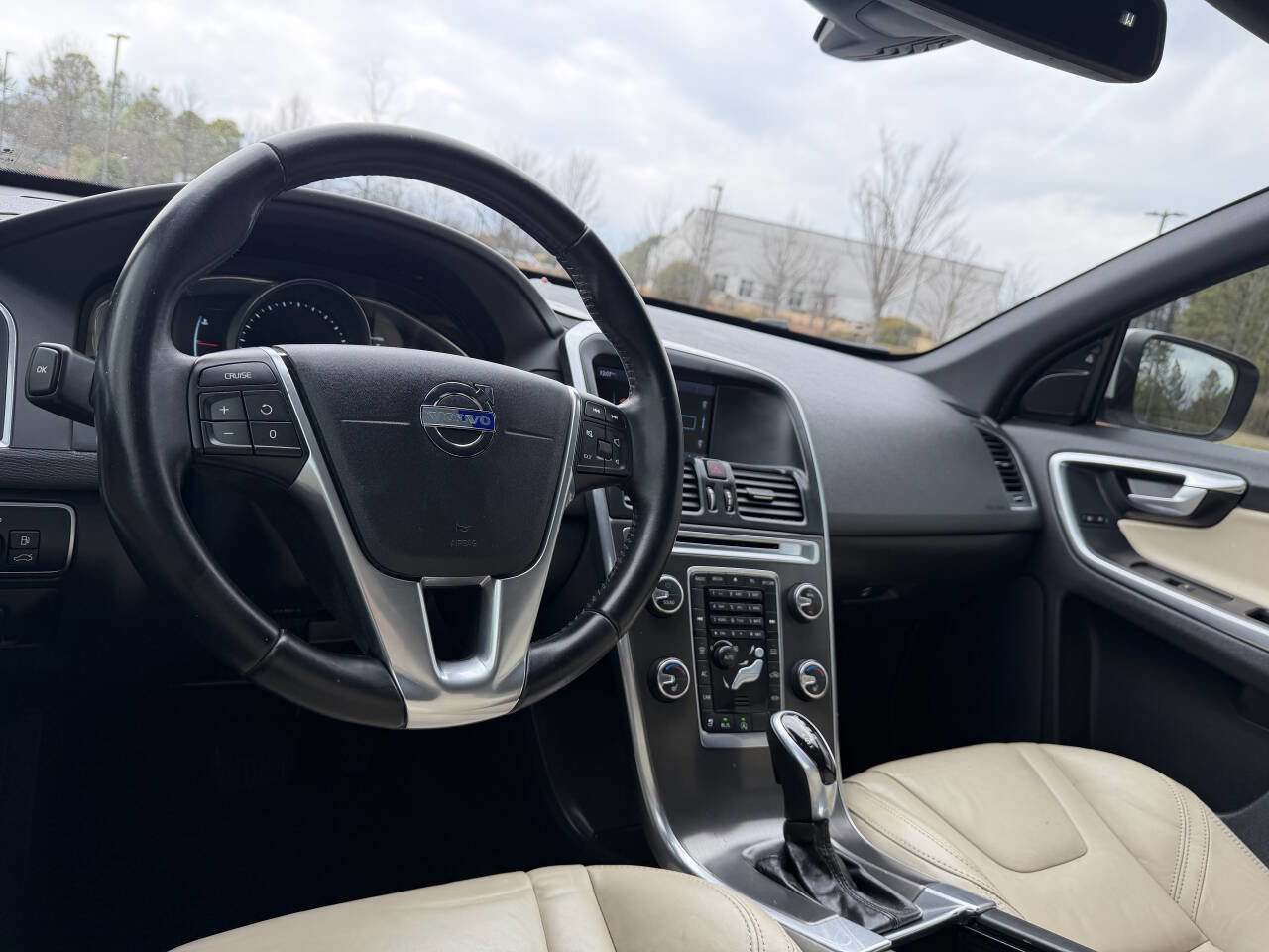 Used 2015 Volvo XC60 T5 Premier Plus FWD image 21