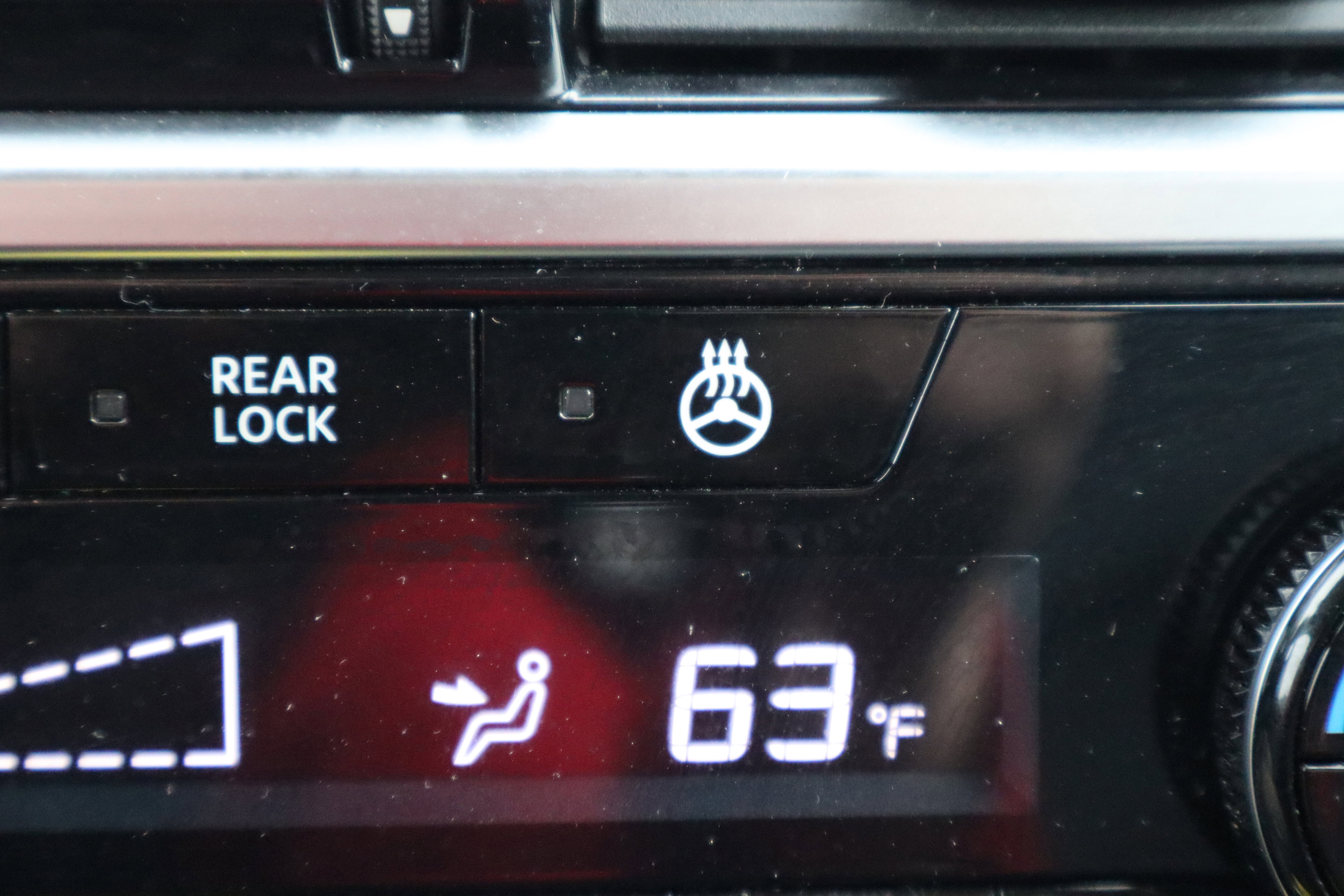 Used 2023 Nissan Pathfinder SL AWD/4WD image 26