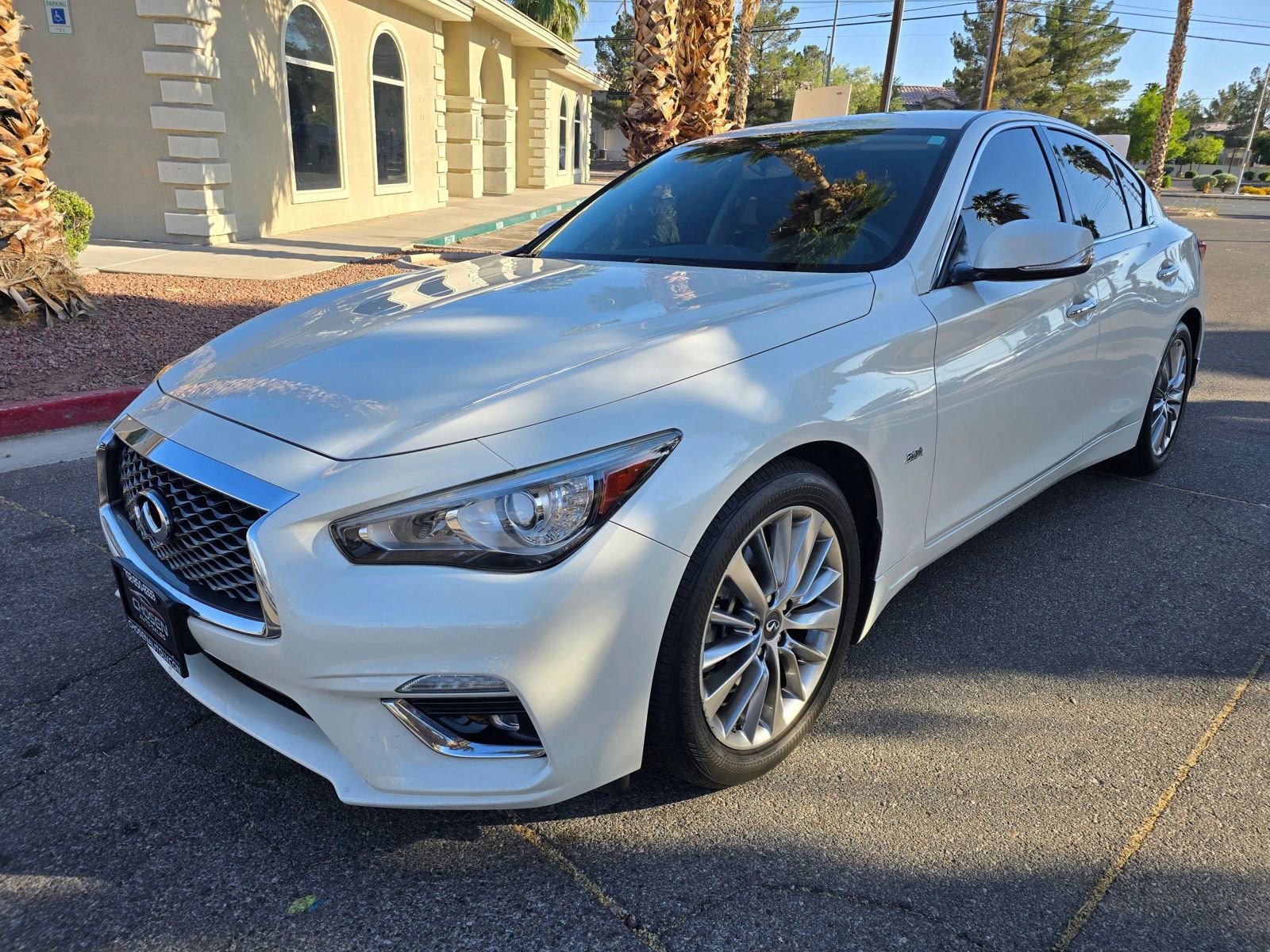 Used 2018 INFINITI Q50 Luxe w/ Cargo Package (L95) RWD image 3