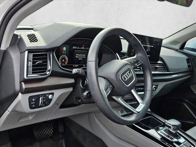 Used 2023 Audi Q5 2.0T Prestige w/ Prestige Package image 9