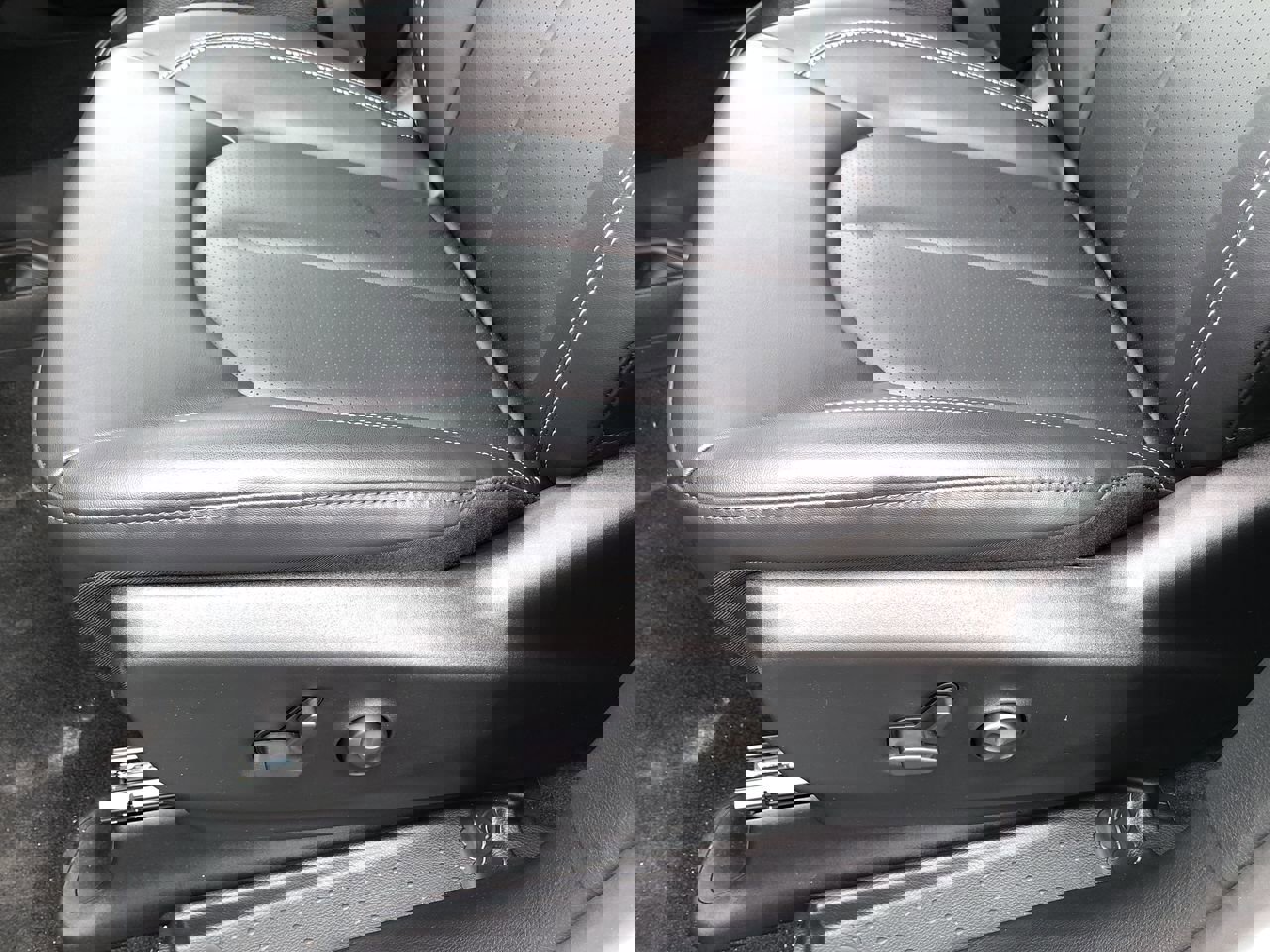 New 2026 Chrysler Pacifica Select image 24