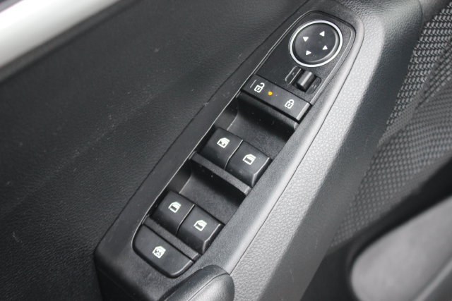 Used 2025 Kia Seltos LX AWD/4WD image 18