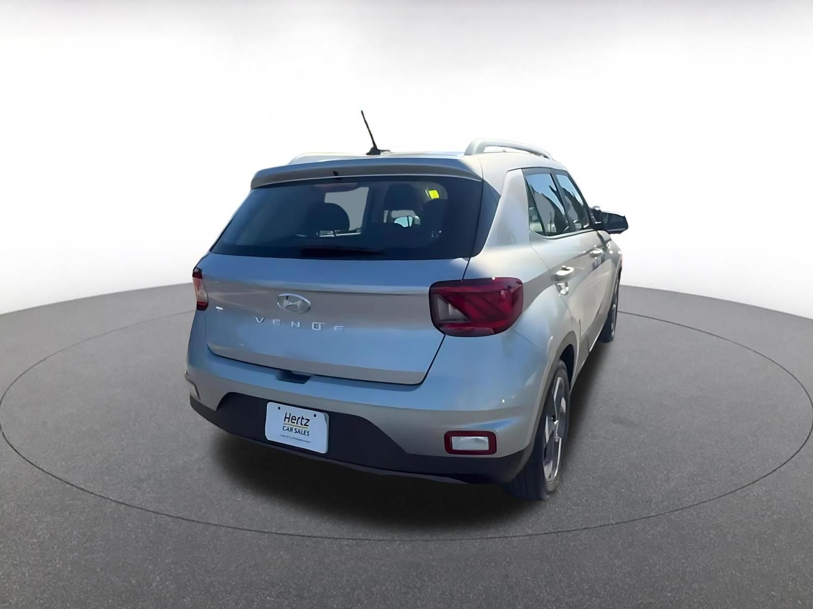 Used 2025 Hyundai Venue SEL image 14