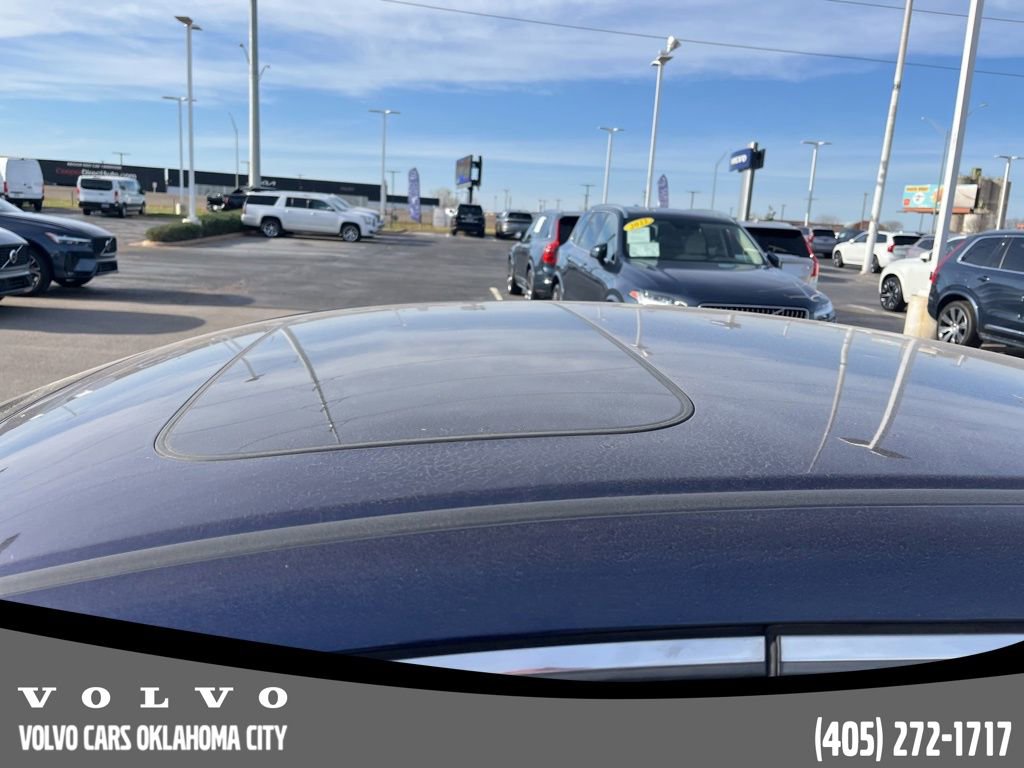 Used 2017 Acura TLX image 9