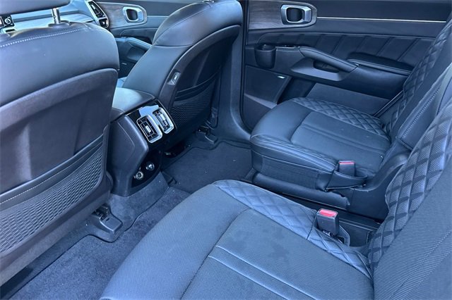 Used 2022 Kia Sorento SX Prestige image 14