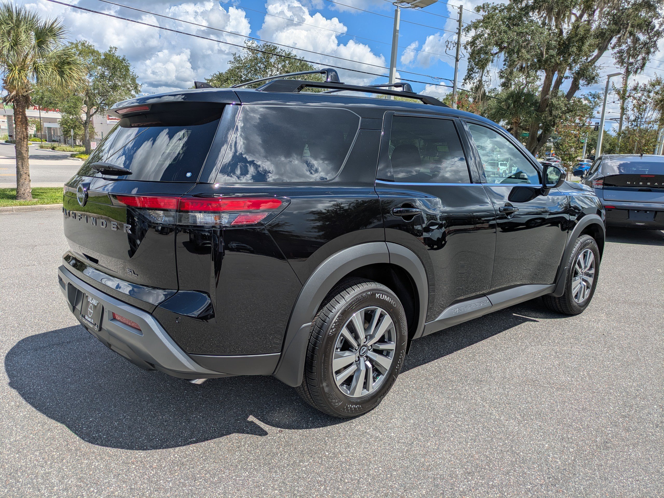 New 2026 Nissan Pathfinder SL FWD image 4
