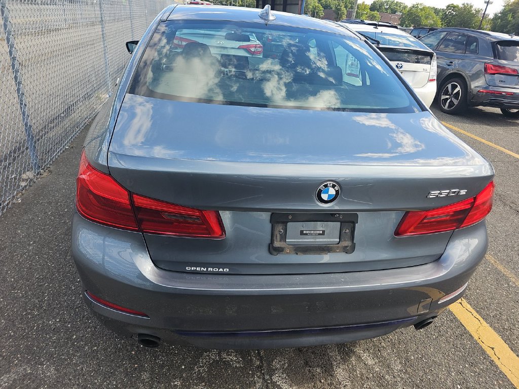 Used 2019 BMW 530e xDrive w/ Convenience Package AWD/4WD image 6
