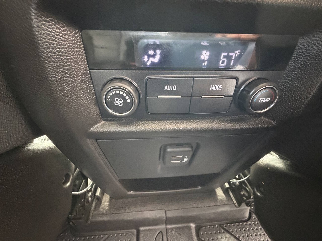 Used 2019 Chevrolet Traverse LT AWD/4WD image 18