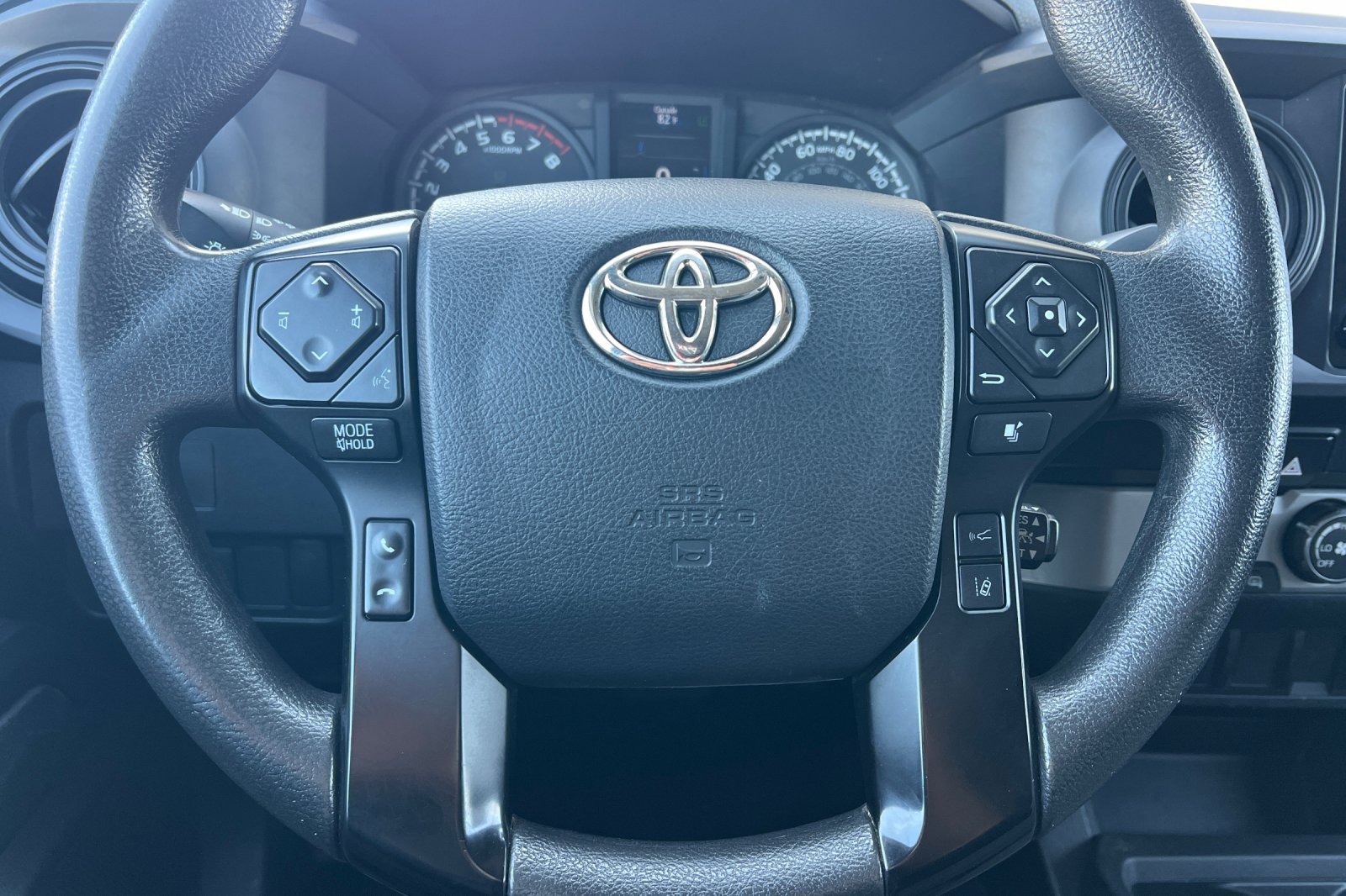 Used 2022 Toyota Tacoma SR RWD image 21