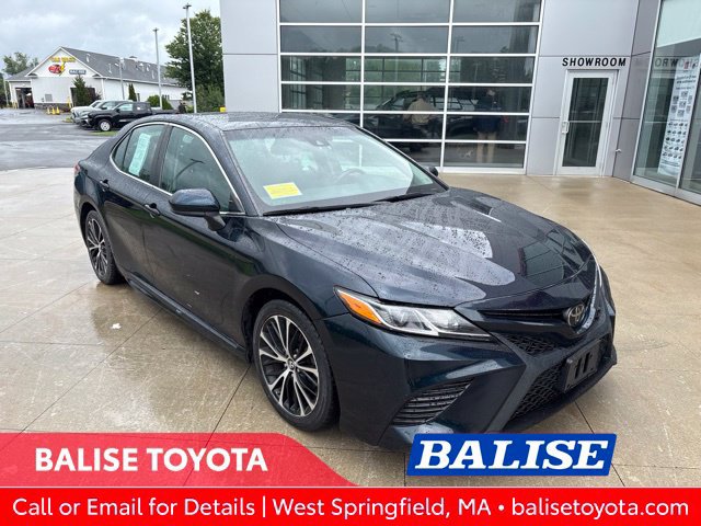 Used 2018 Toyota Camry SE FWD image 1