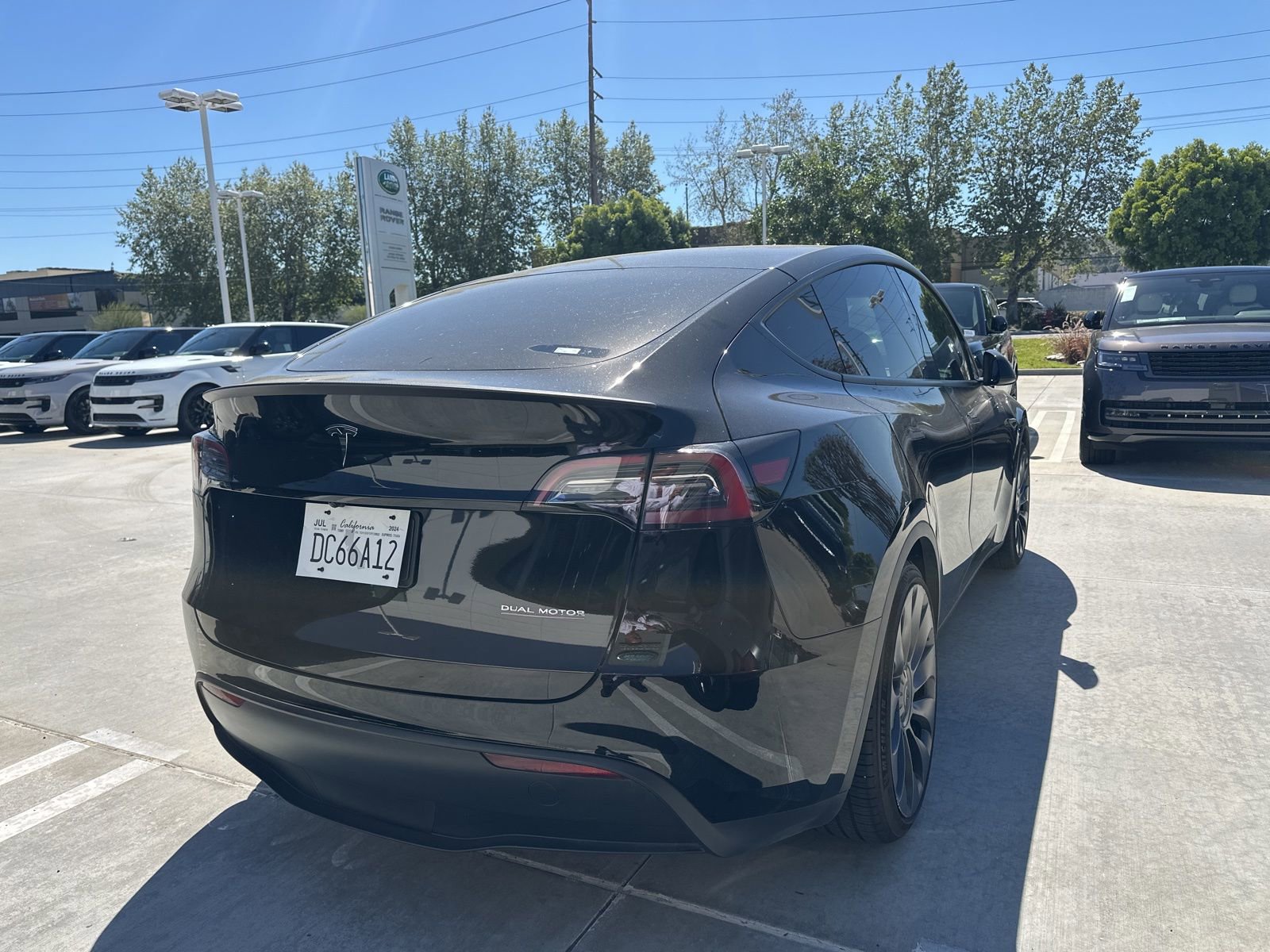 Used 2024 Tesla Model Y Performance image 3