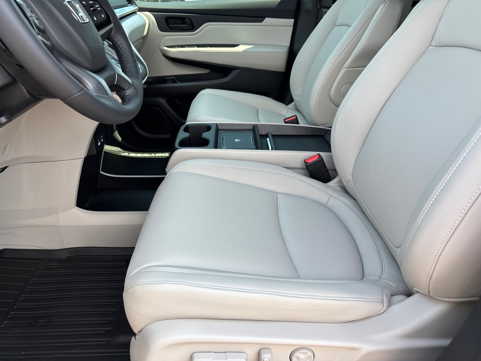New 2026 Honda Odyssey EX-L image 24