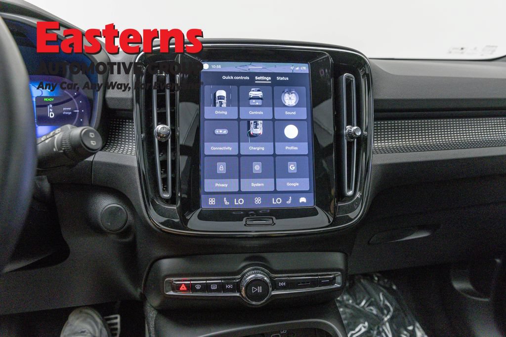 Used 2022 Volvo XC40 P8 Recharge Plus AWD/4WD image 12