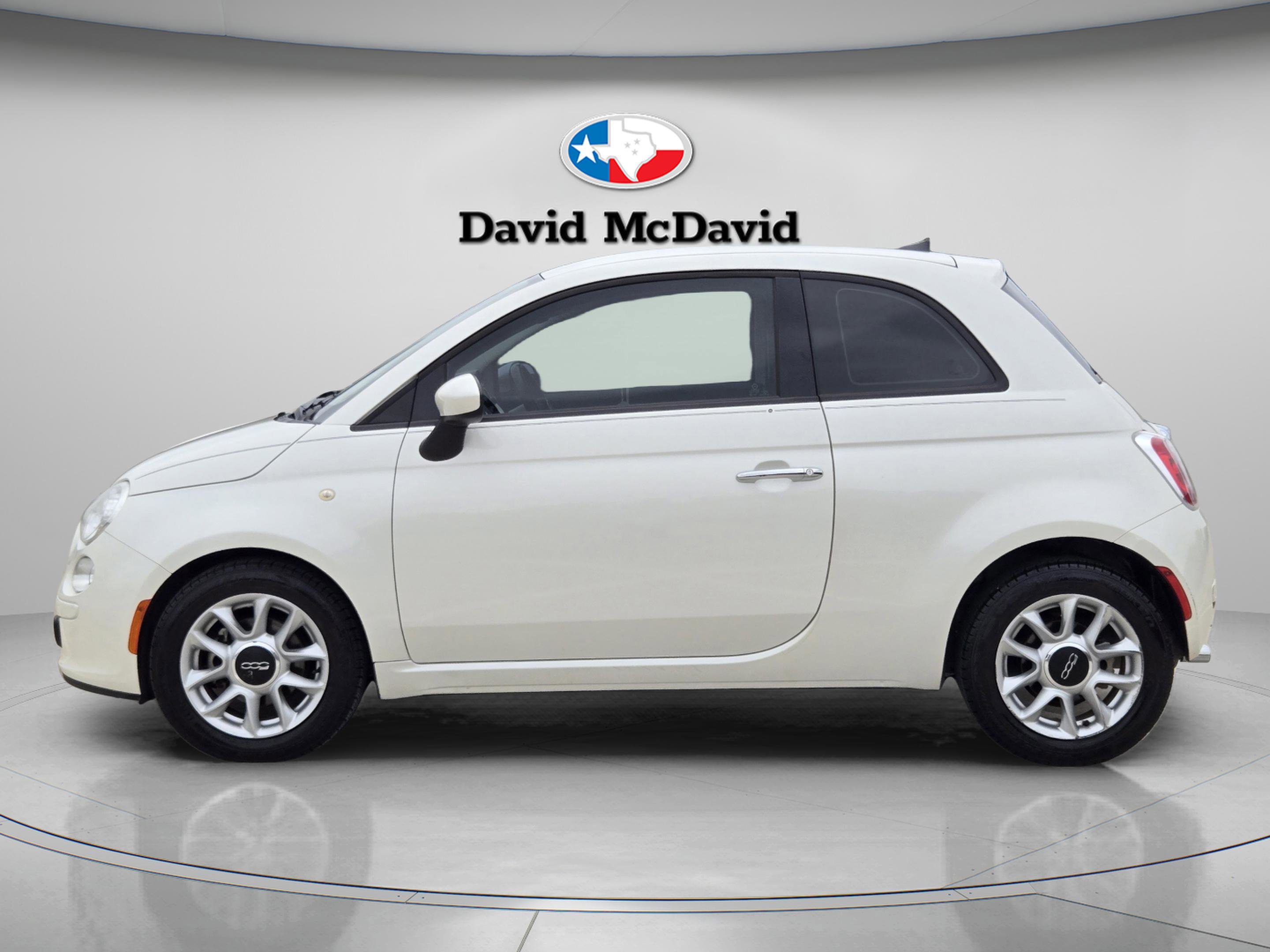 Used 2016 FIAT 500 Easy FWD image 2