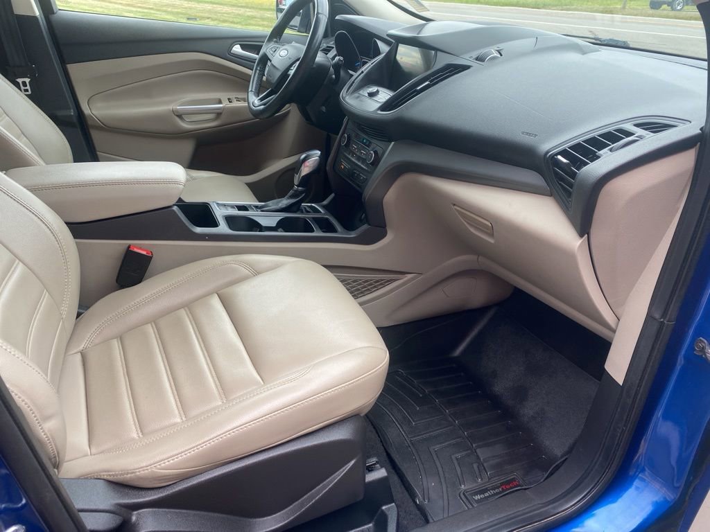 Used 2019 Ford Escape SEL image 17