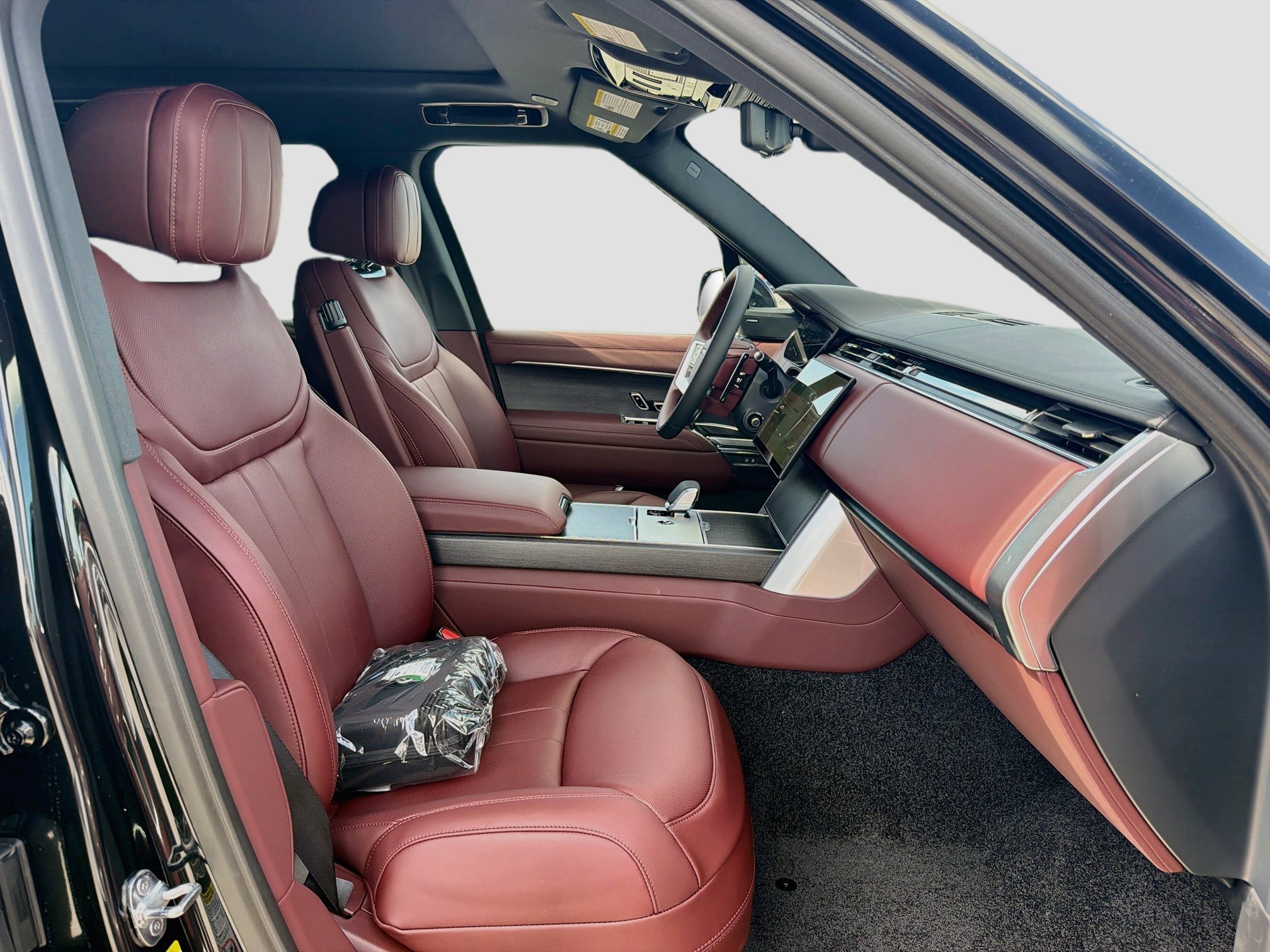 New 2026 Land Rover Range Rover SE AWD/4WD image 16