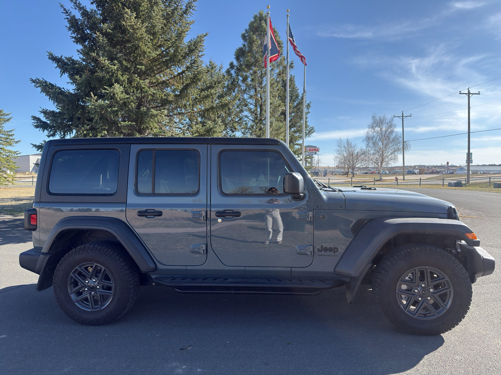 Used 2024 Jeep Wrangler Sport S AWD/4WD image 5