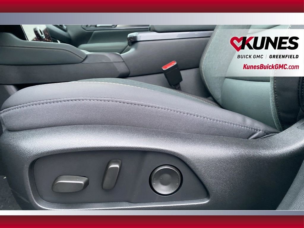 New 2026 GMC Terrain AT4 w/ Convenience Package III image 17
