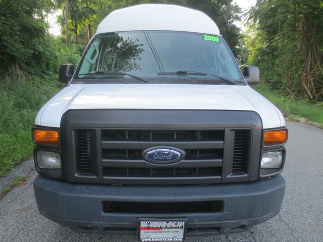 Used 2009 Ford E-250 and Econoline 250 Extended RWD image 3