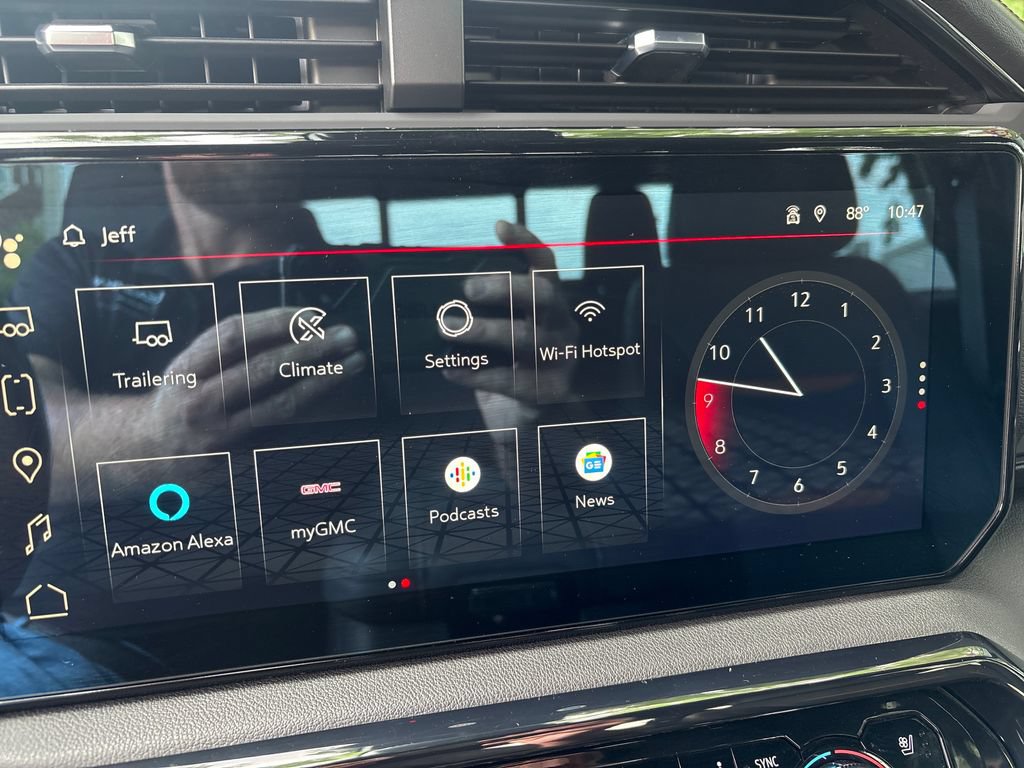 Certified 2024 GMC Sierra 1500 AT4 w/ Technology Package AWD/4WD image 40