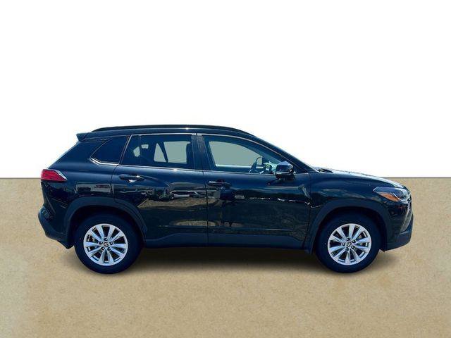 Certified 2023 Toyota Corolla Cross LE w/ Moonroof Package AWD/4WD image 2