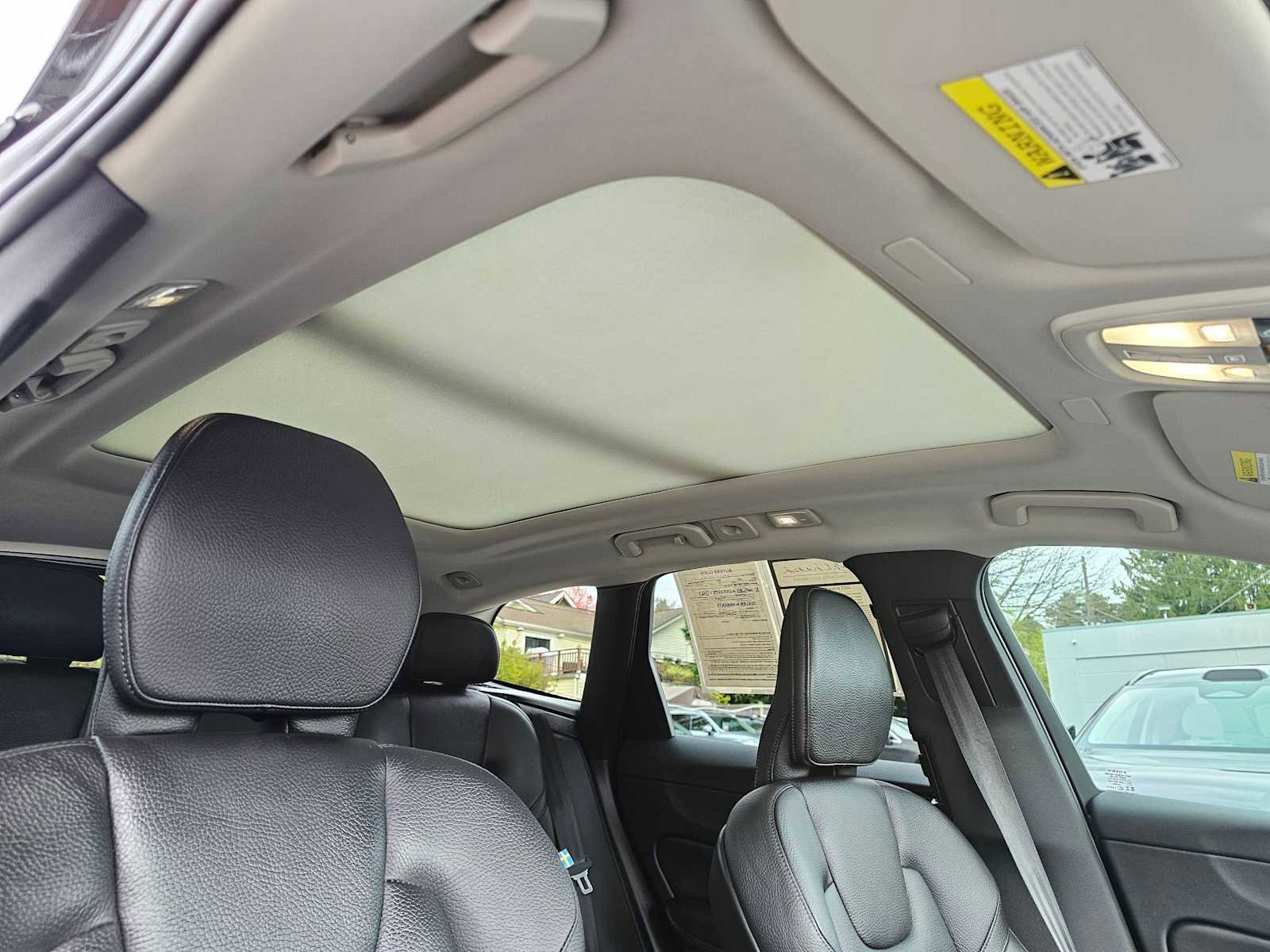 Certified 2023 Volvo XC60 B5 Plus w/ Climate Package image 11