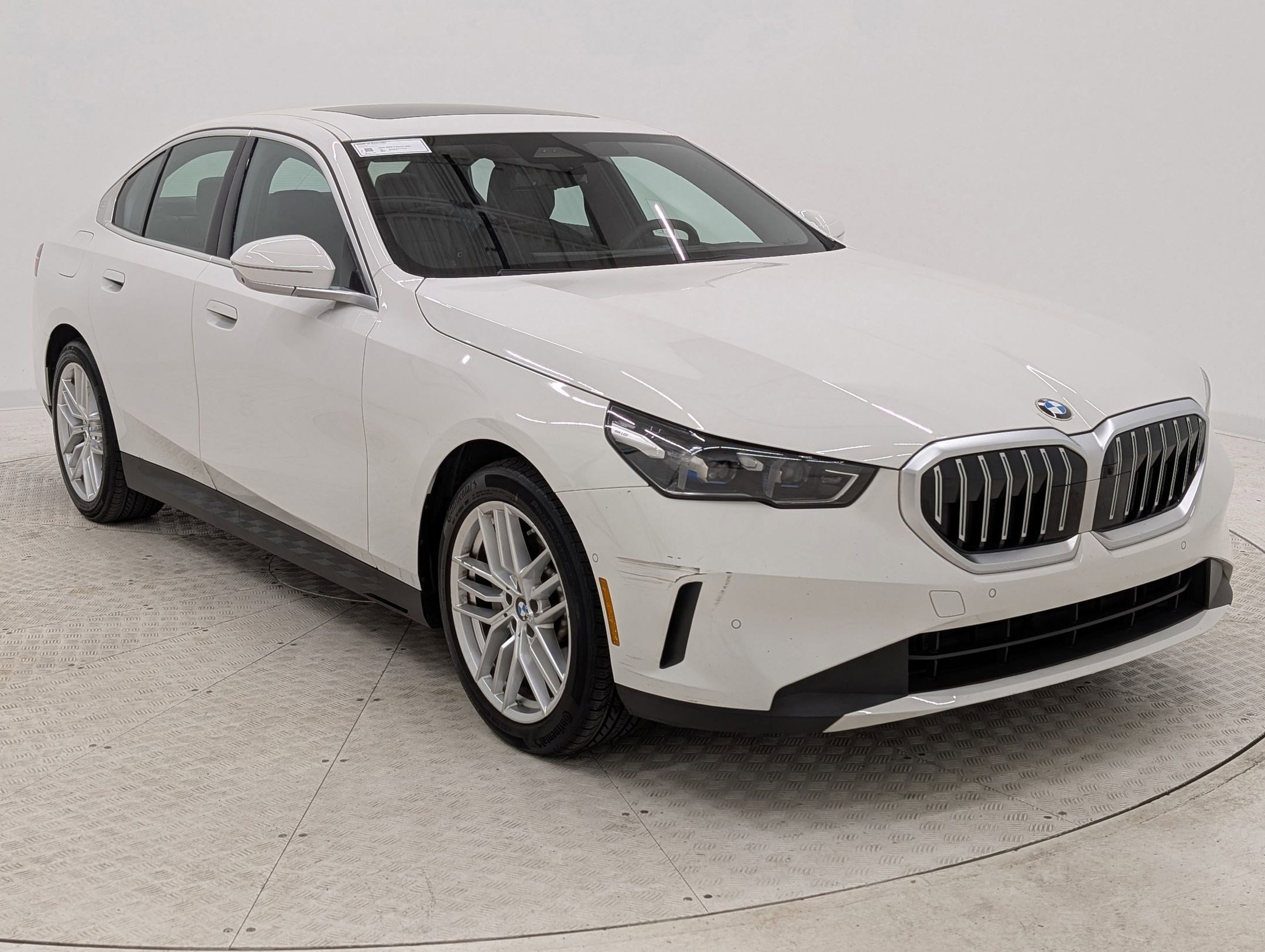 Used 2024 BMW 530i w/ Premium Package RWD image 7