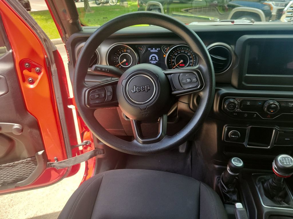 Used 2022 Jeep Wrangler Sport AWD/4WD image 19