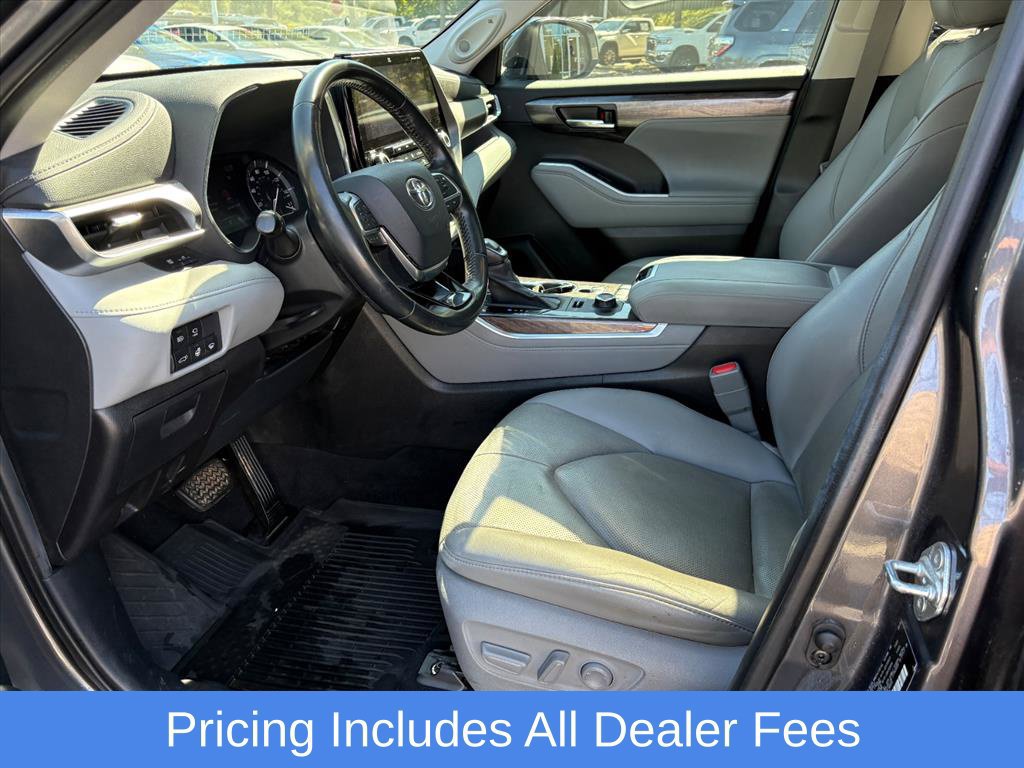 Used 2020 Toyota Highlander Limited AWD/4WD image 17