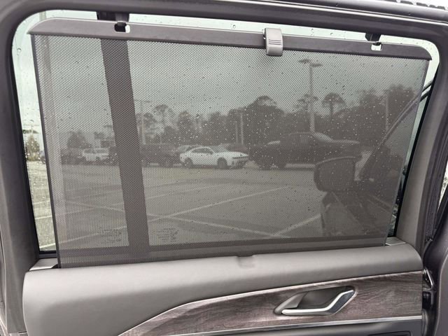 Used 2022 Jeep Grand Cherokee Overland w/ Advanced Protech Group III image 11