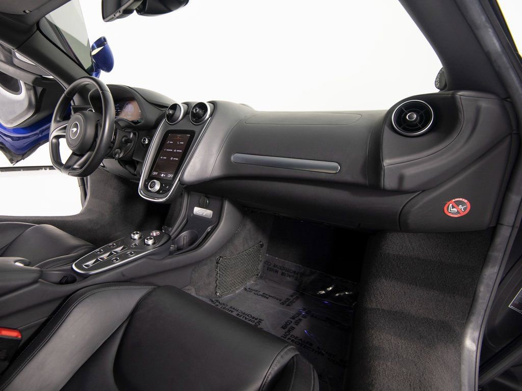Used 2020 McLaren GT image 21