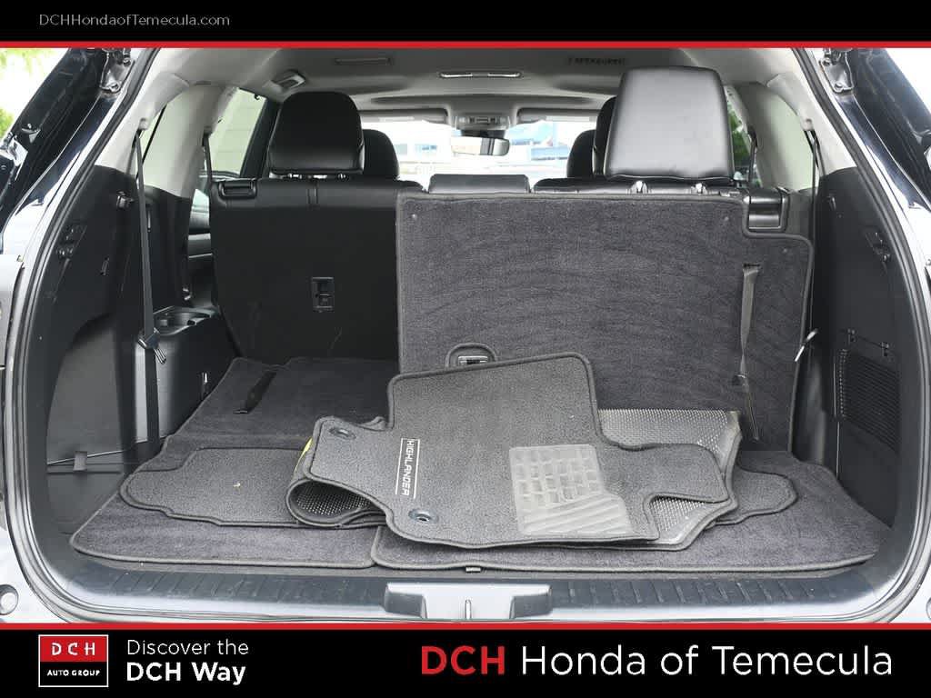 Used 2021 Toyota Highlander XLE FWD image 23