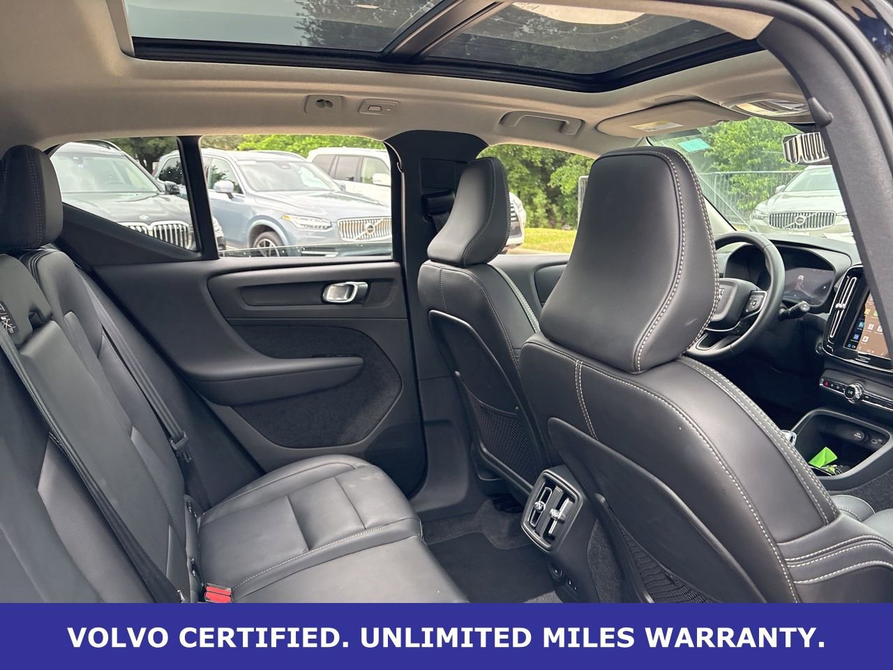 Certified 2025 Volvo XC40 B5 Plus AWD/4WD image 12