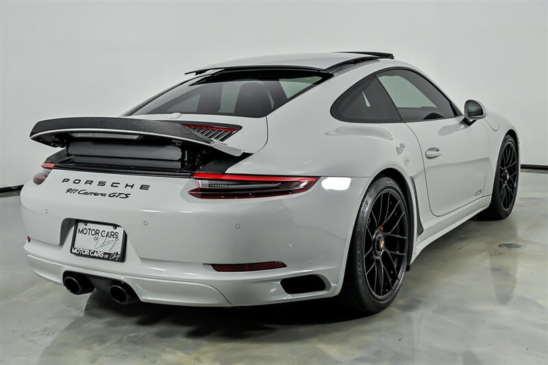 Used 2018 Porsche 911 GT3 RS image 10