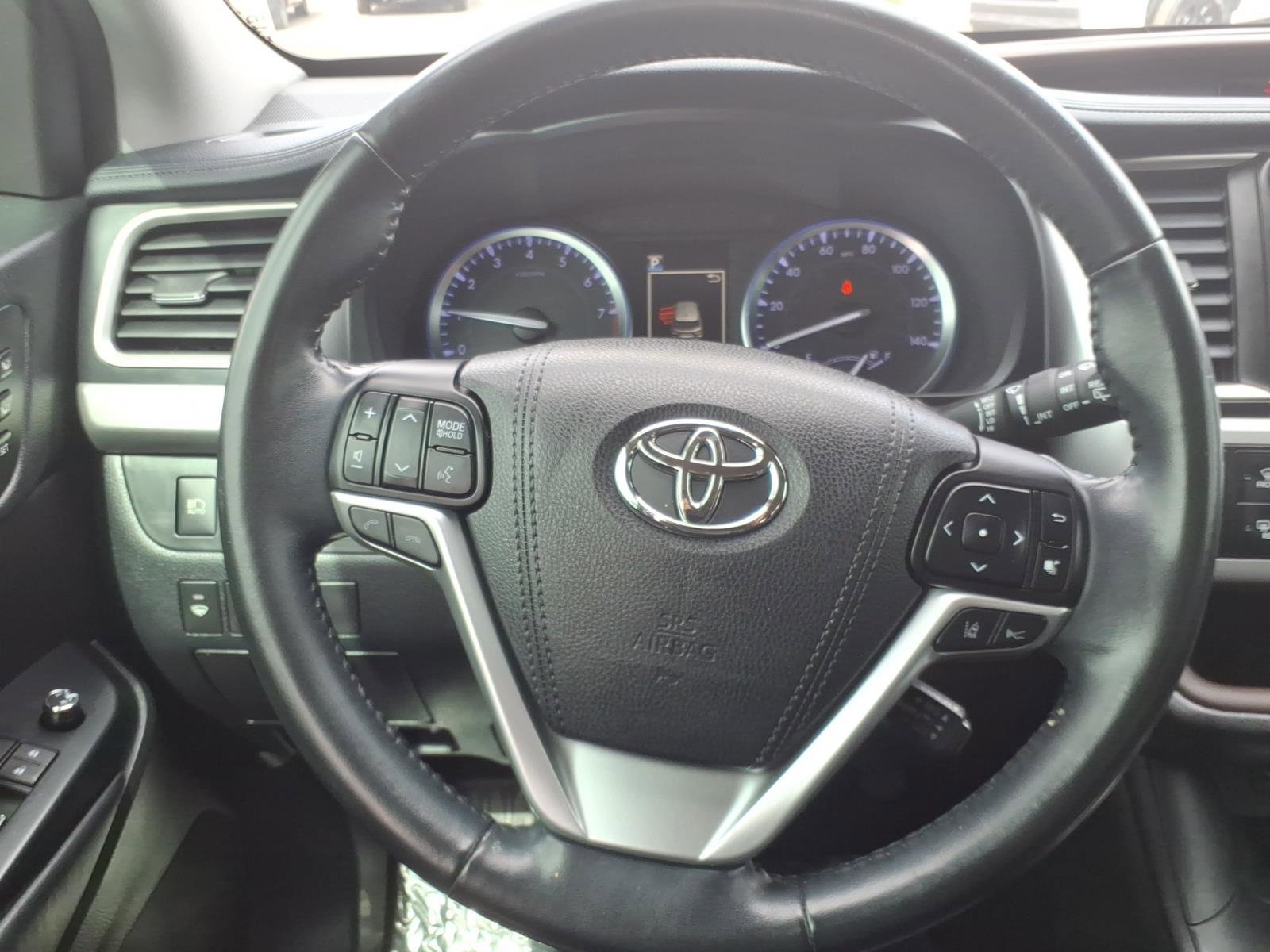 Certified 2018 Toyota Highlander Limited image 14