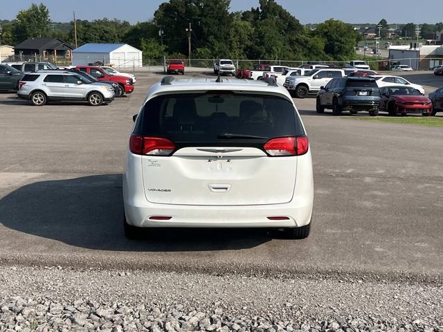 Used 2021 Chrysler Voyager Lxi FWD image 4